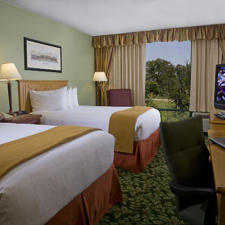 Cabot Lodge Millsaps Jackson Room photo
